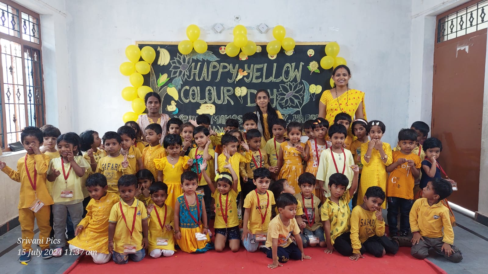 Pioneer School Campus Moment 6